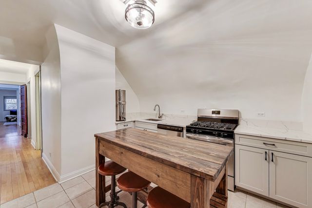 1017 N Richmond Street, Chicago, IL 60622