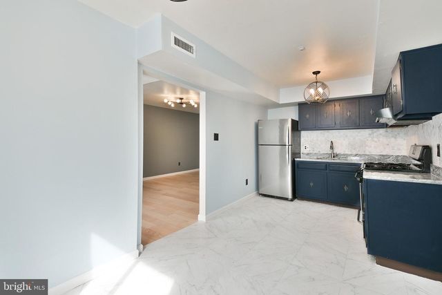 204-I HAMPTON XING, Southampton, PA 18966