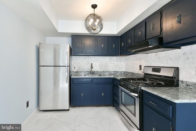 204-I HAMPTON XING, Southampton, PA 18966