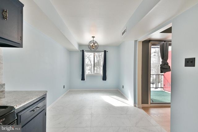 204-I HAMPTON XING, Southampton, PA 18966