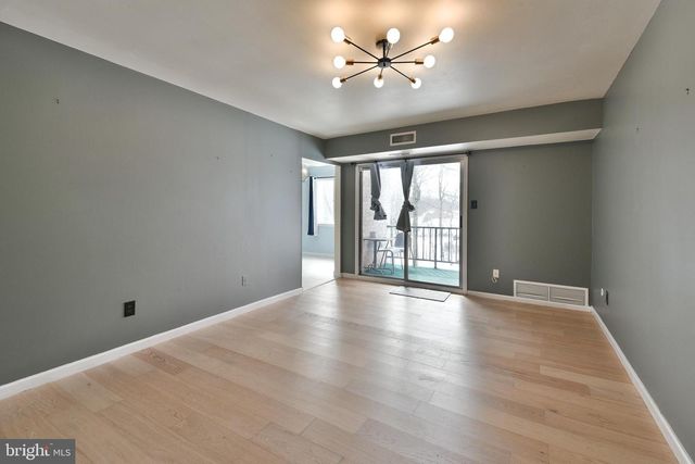 204-I HAMPTON XING, Southampton, PA 18966