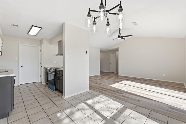 201 Zachary Cove, Bryant, AR 72022