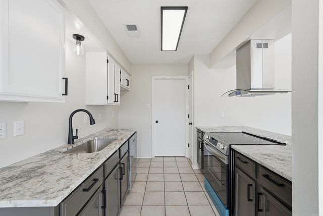 201 Zachary Cove, Bryant, AR 72022