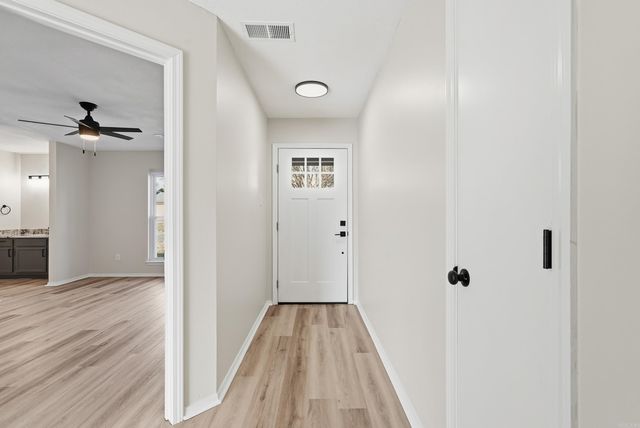 201 Zachary Cove, Bryant, AR 72022