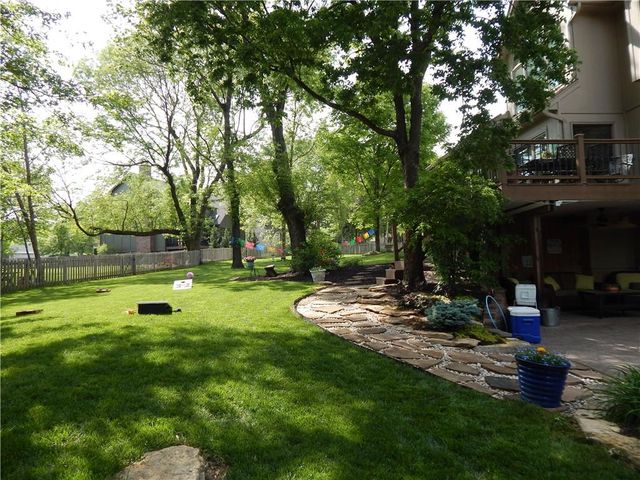 9305 W 139th Street, Overland Park, KS 66221