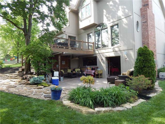 9305 W 139th Street, Overland Park, KS 66221