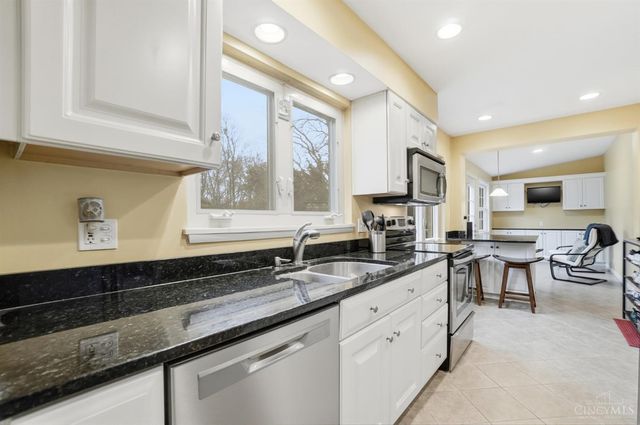 141 Wrenwood Lane, Terrace Park, OH 45174