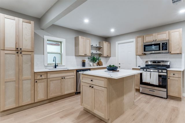 3160 O Bannon Drive, Dallas, TX 75224