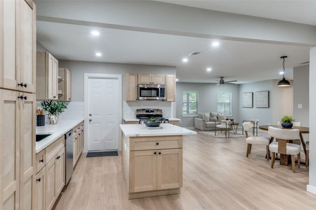 3160 O Bannon Drive, Dallas, TX 75224