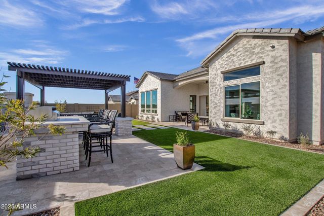 2626 E RUSSELL Street, Mesa, AZ 85213