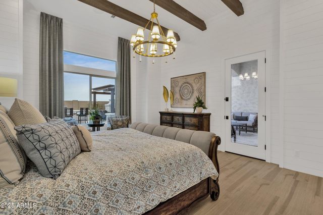 2626 E RUSSELL Street, Mesa, AZ 85213