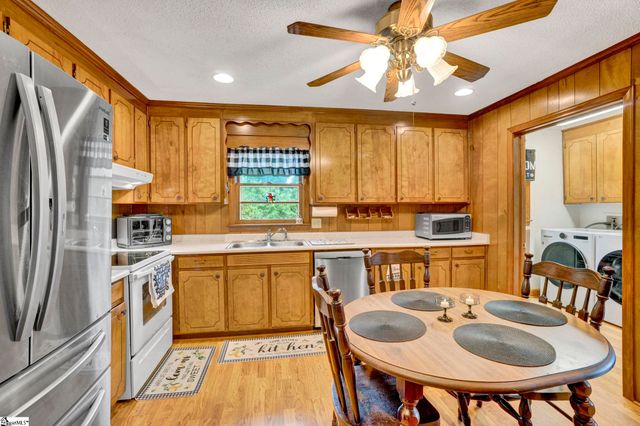 207 Fair Place, Clinton, SC 29325