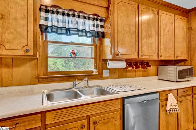 207 Fair Place, Clinton, SC 29325