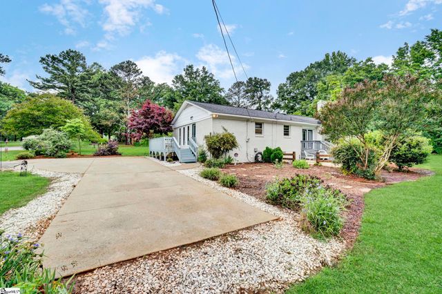 207 Fair Place, Clinton, SC 29325