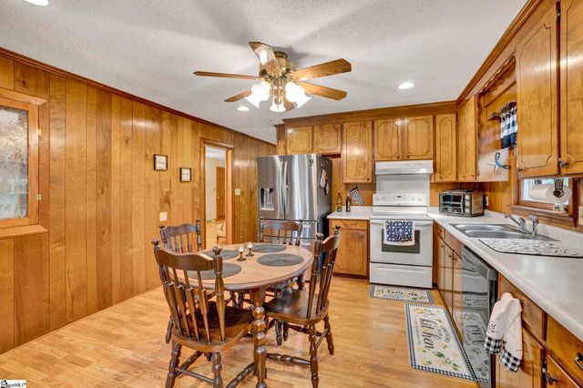 207 Fair Place, Clinton, SC 29325