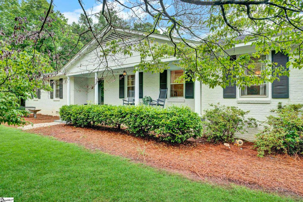 207 Fair Place, Clinton, SC 29325