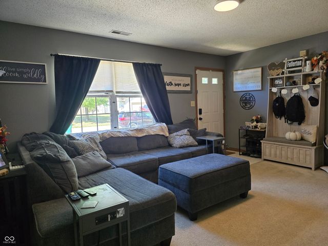 2867 Branifield Drive, Franklin, IN 46131