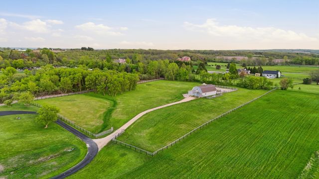 20809 Bunker Hill Road, Marengo, IL 60152