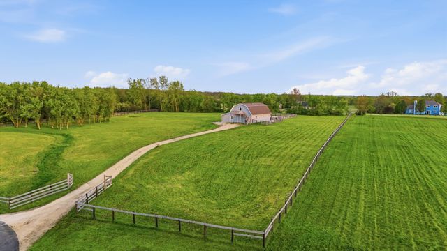 20809 Bunker Hill Road, Marengo, IL 60152
