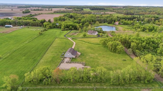 20809 Bunker Hill Road, Marengo, IL 60152