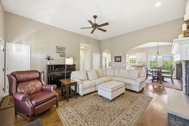 20809 Bunker Hill Road, Marengo, IL 60152