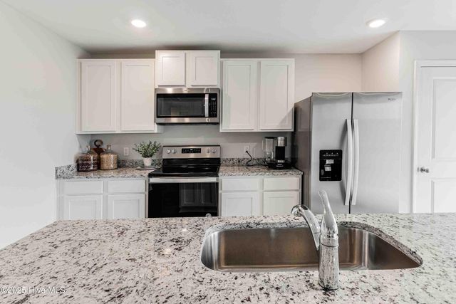 1588 Gunnel Drive SE 103, Winnabow, NC 28479