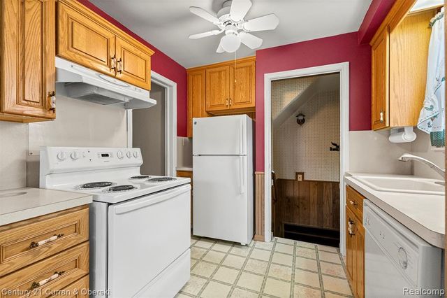 16000 Beatrice Avenue, Allen Park, MI 48101