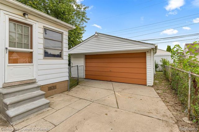 16000 Beatrice Avenue, Allen Park, MI 48101