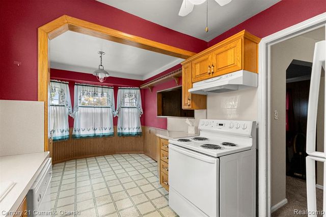 16000 Beatrice Avenue, Allen Park, MI 48101