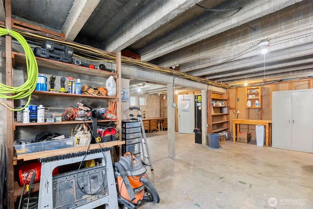 3242 Maringo Road SE, Olympia, WA 98501