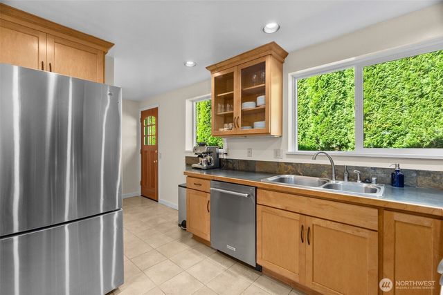 3242 Maringo Road SE, Olympia, WA 98501