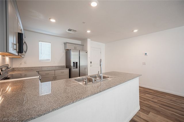 12103 Mojave Gold Road 4, Las Vegas, NV 89183