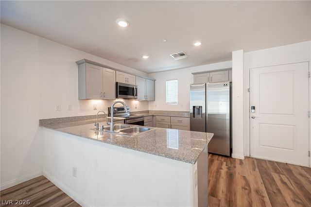 12103 Mojave Gold Road 4, Las Vegas, NV 89183