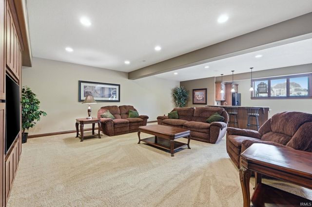 16005 Raptor Court, Huntertown, IN 46748