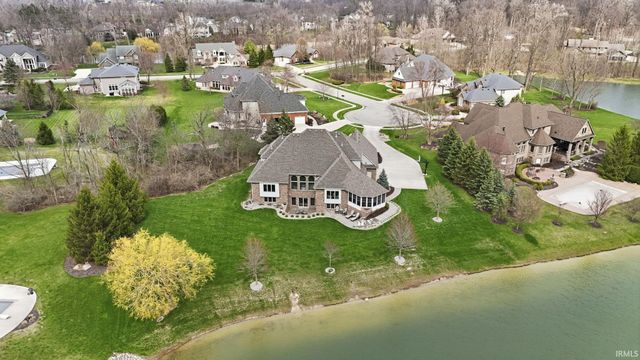 16005 Raptor Court, Huntertown, IN 46748