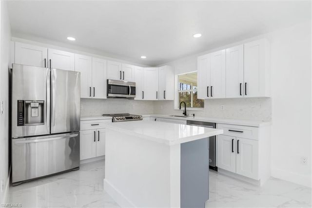 18289 Eblis AVE, Port Charlotte, FL 33948