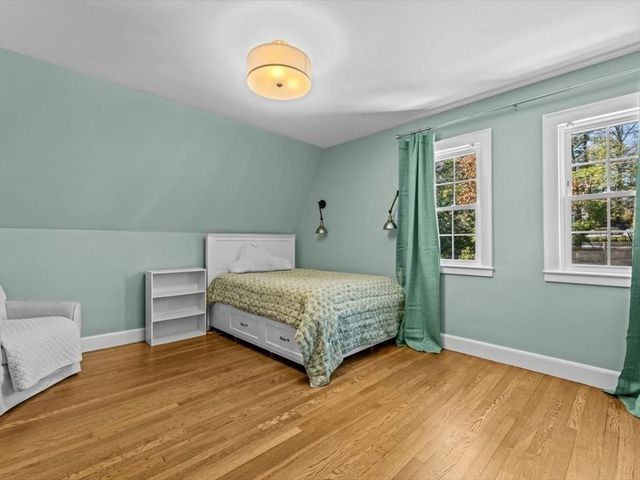 170 Benvenue St, Wellesley, MA 02482