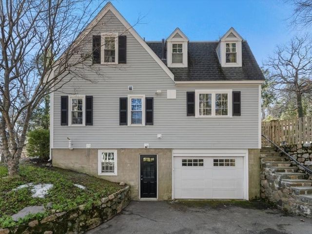 170 Benvenue St, Wellesley, MA 02482