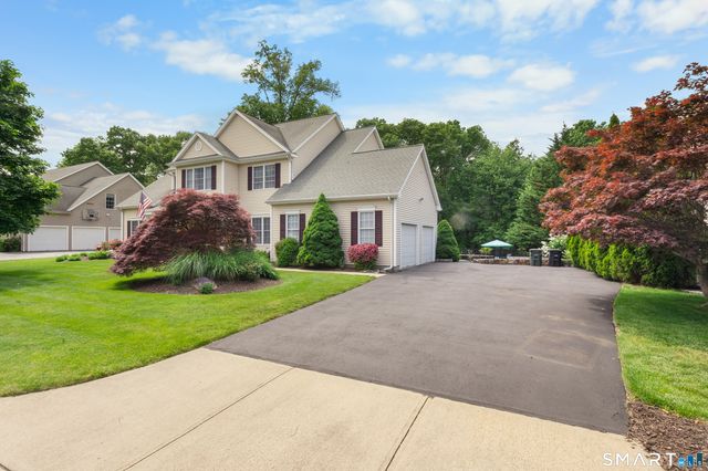 34 River Highlands Drive, Milford, CT 06461