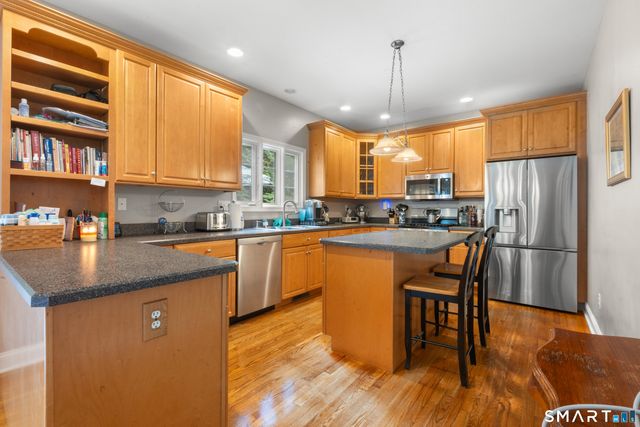 34 River Highlands Drive, Milford, CT 06461
