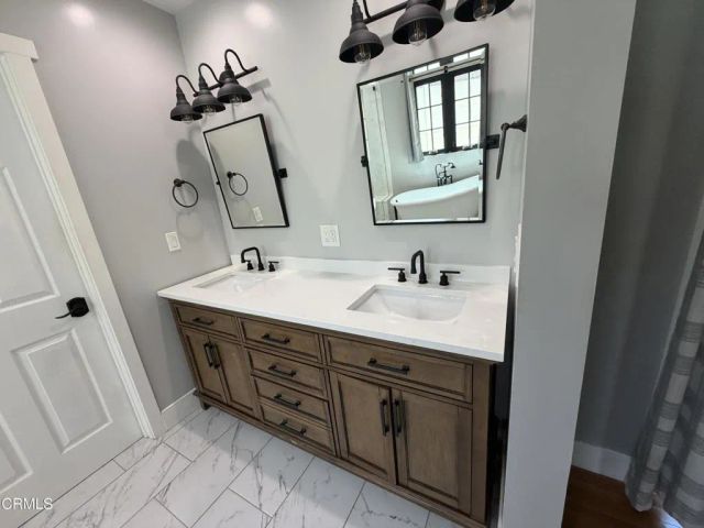 4703 Oakwood Avenue, La Canada Flintridge, CA 91011