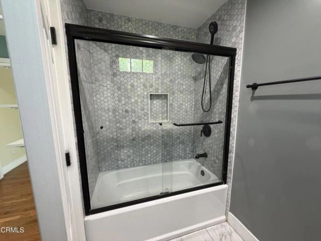 4703 Oakwood Avenue, La Canada Flintridge, CA 91011