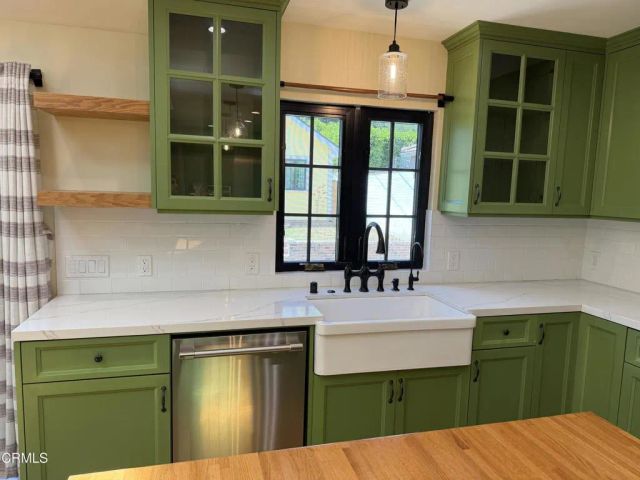 4703 Oakwood Avenue, La Canada Flintridge, CA 91011