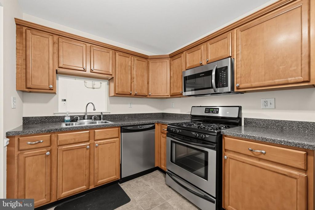 63 CENTER LN, MOUNT LAUREL, NJ 08054 — photo 2
