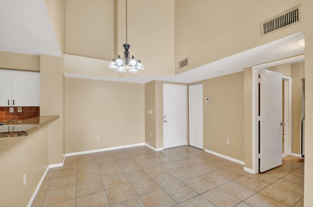 7864 Sonoma Springs Circle 206, Lake Worth, FL 33463