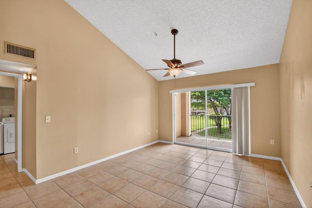 7864 Sonoma Springs Circle 206, Lake Worth, FL 33463