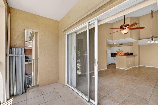 7864 Sonoma Springs Circle 206, Lake Worth, FL 33463