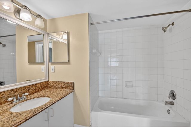 7864 Sonoma Springs Circle 206, Lake Worth, FL 33463