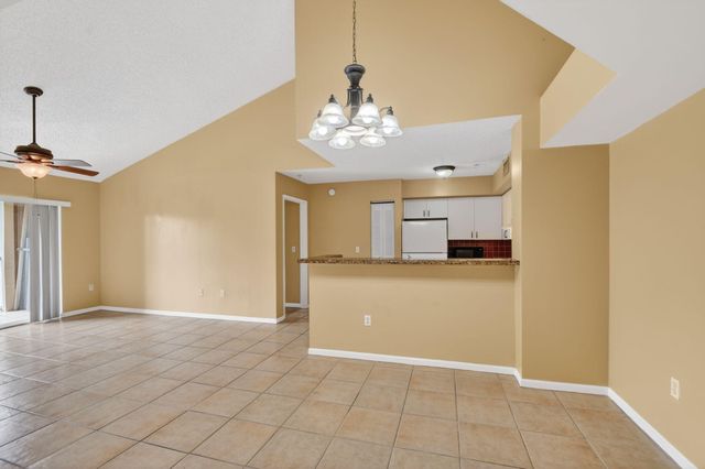 7864 Sonoma Springs Circle 206, Lake Worth, FL 33463