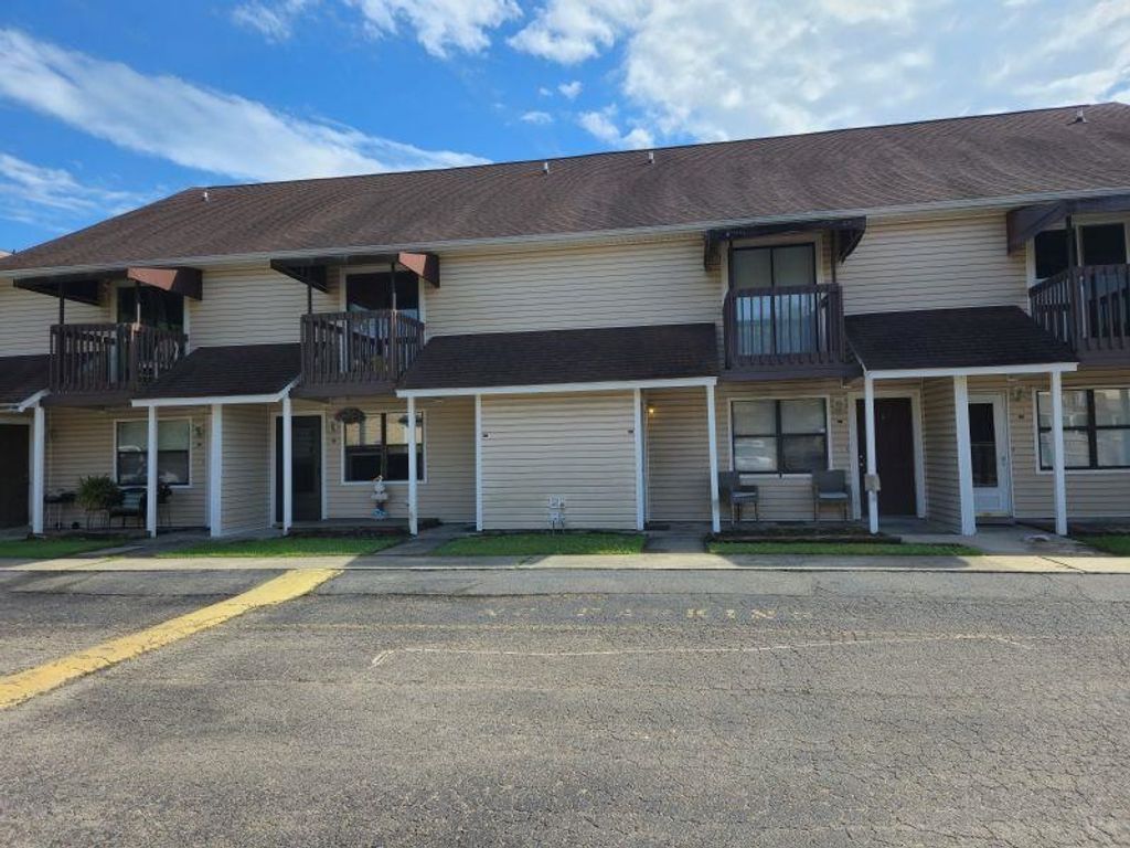 755 Burcale Rd Apt E6, Myrtle Beach, SC 29579